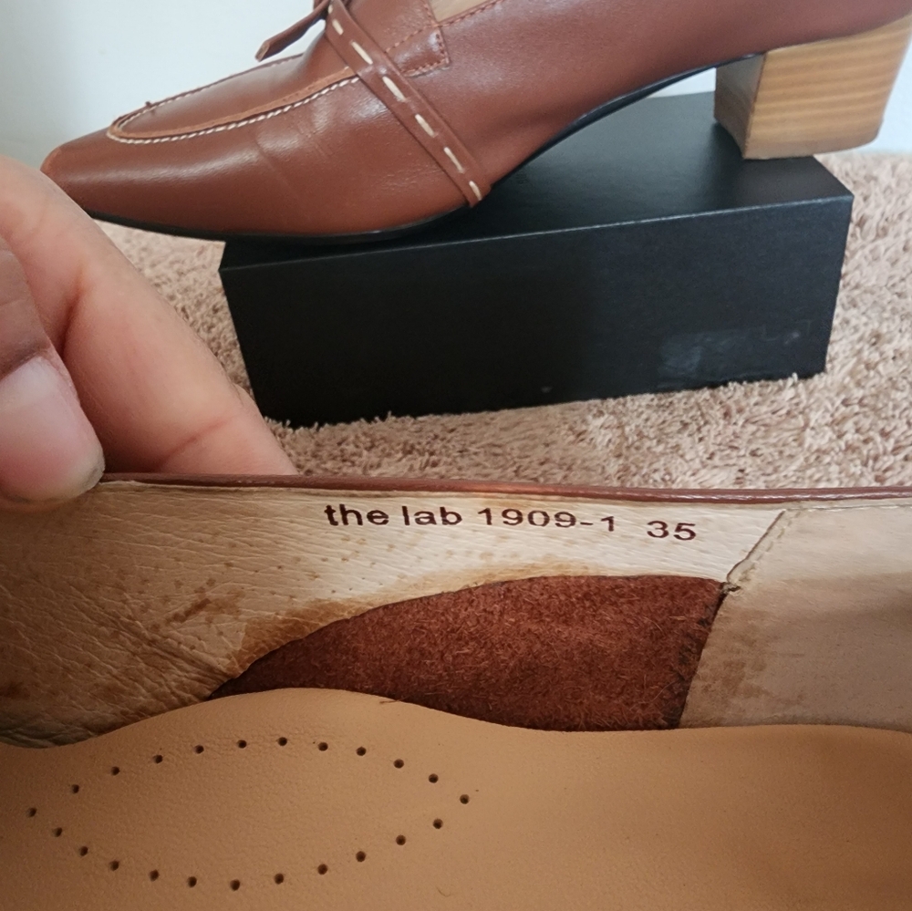 Women's Brown Loafers.  Size 35. Brand the lab.  That's right - Picture 3 of 16
